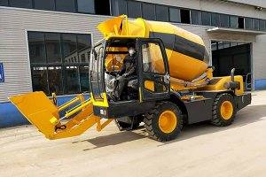 <b>HMC450 Self-loading Concrete Mixer in Russia</b>